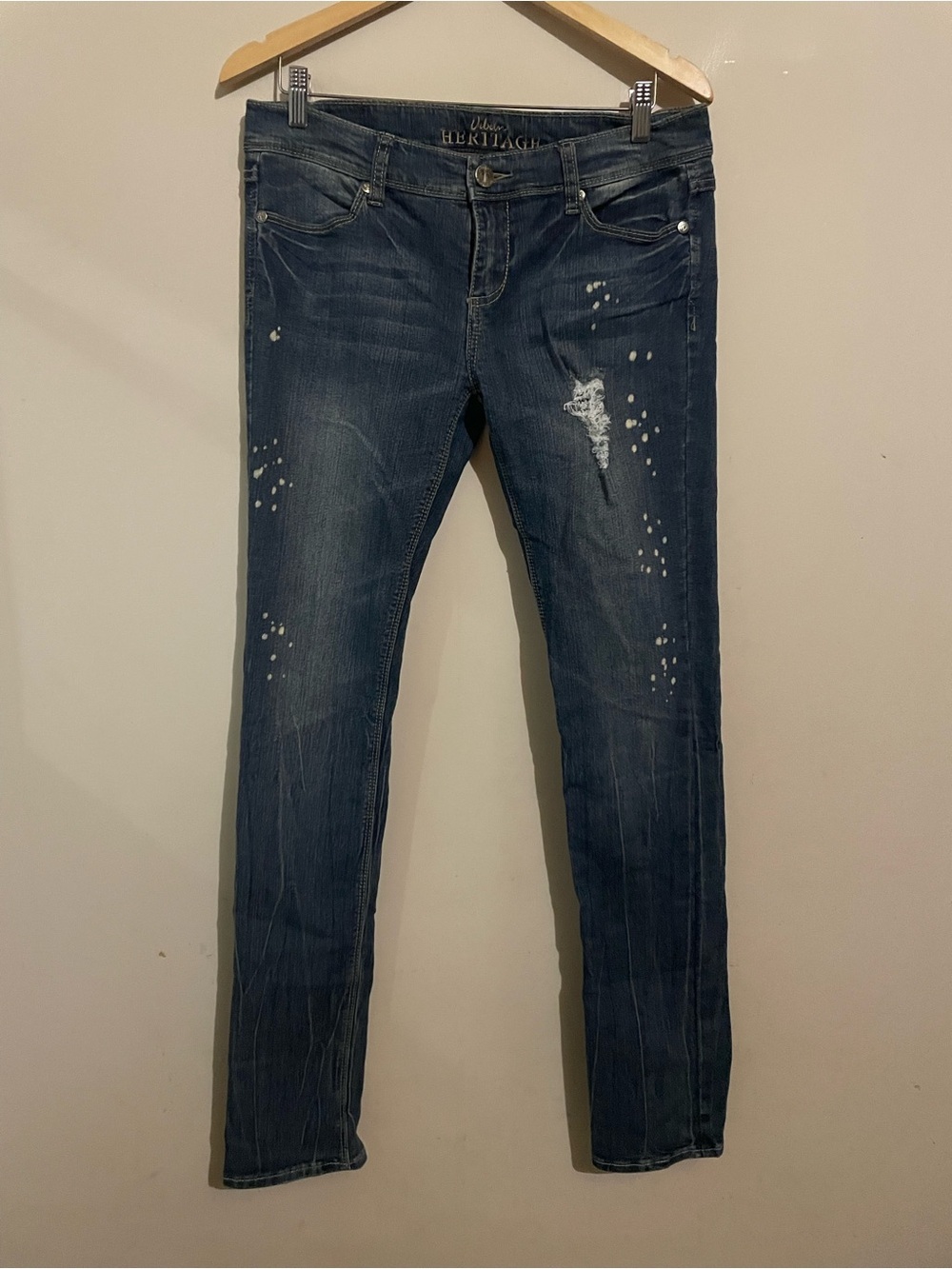🦆 Urban Heritage | Distressed Style Jeans